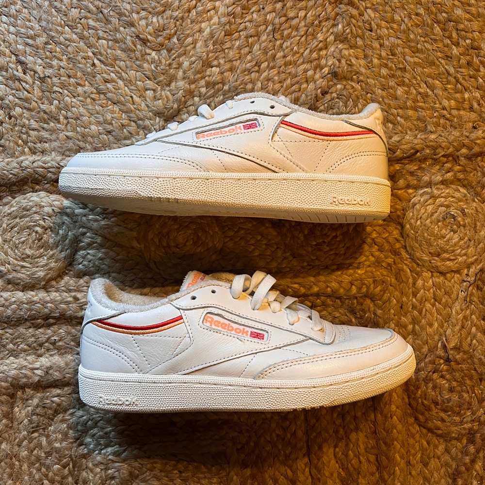 NEW Reebok Classics leather sneakers